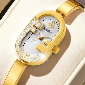 Women’s FF Rhinestone Bracelet Watch